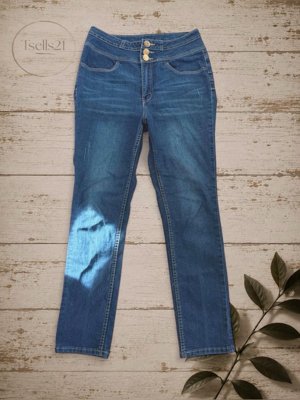 Rebel by Right Women’s Blue Jeans with High Waist Button Detail